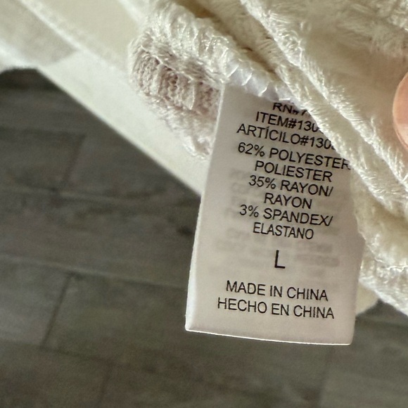 Chaser|White soft waffle knit thermal long sleeve top with cute buttons•••Large - Picture 8 of 10